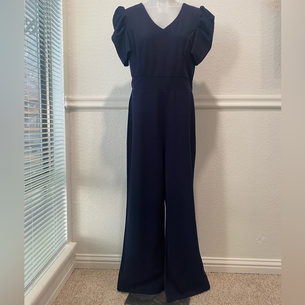 Chic Navy Jumpsuit with Puff Sleeves